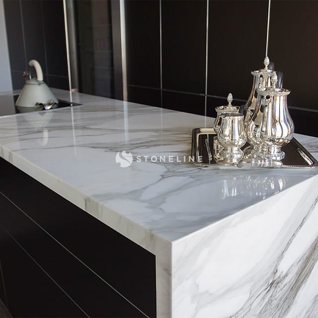 CALACATTA CRESTOLA GOLD