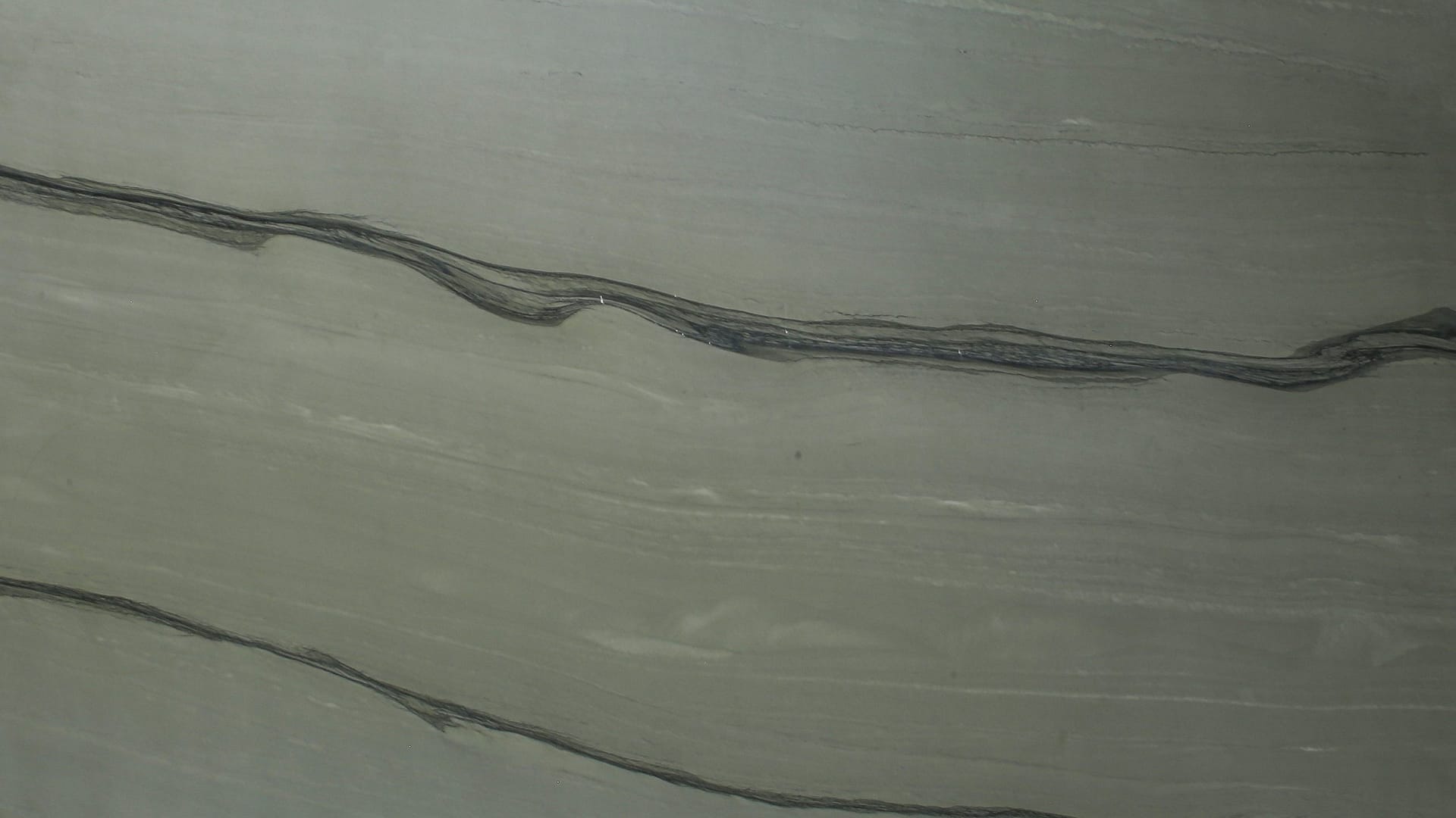 Polished 2 CM