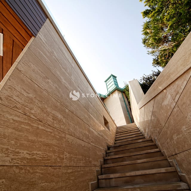 LIGHT TRAVERTEN V.C.