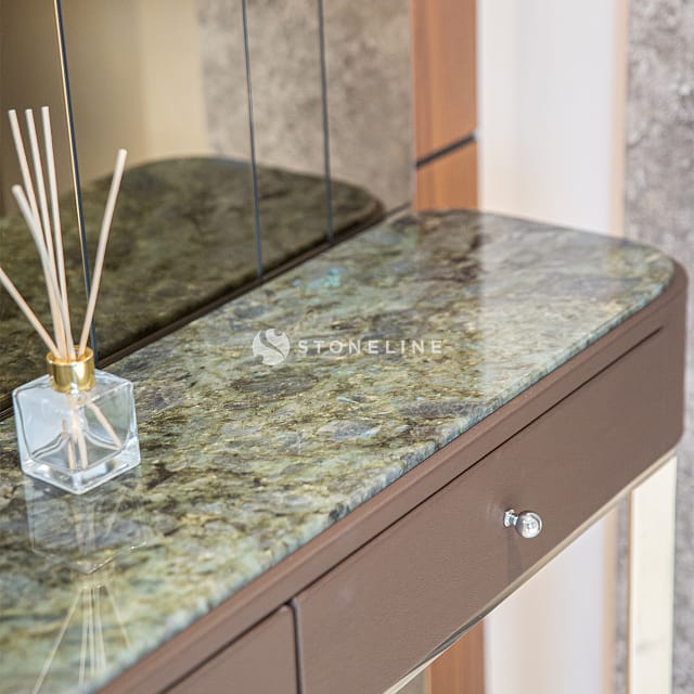 LABRADORITE LEMURIAN