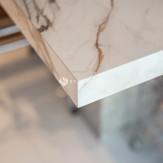 CALACATTA CRESTOLA BURGHINI