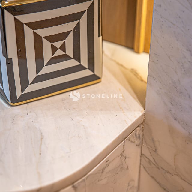 CALACATTA CARRARA EXTRA